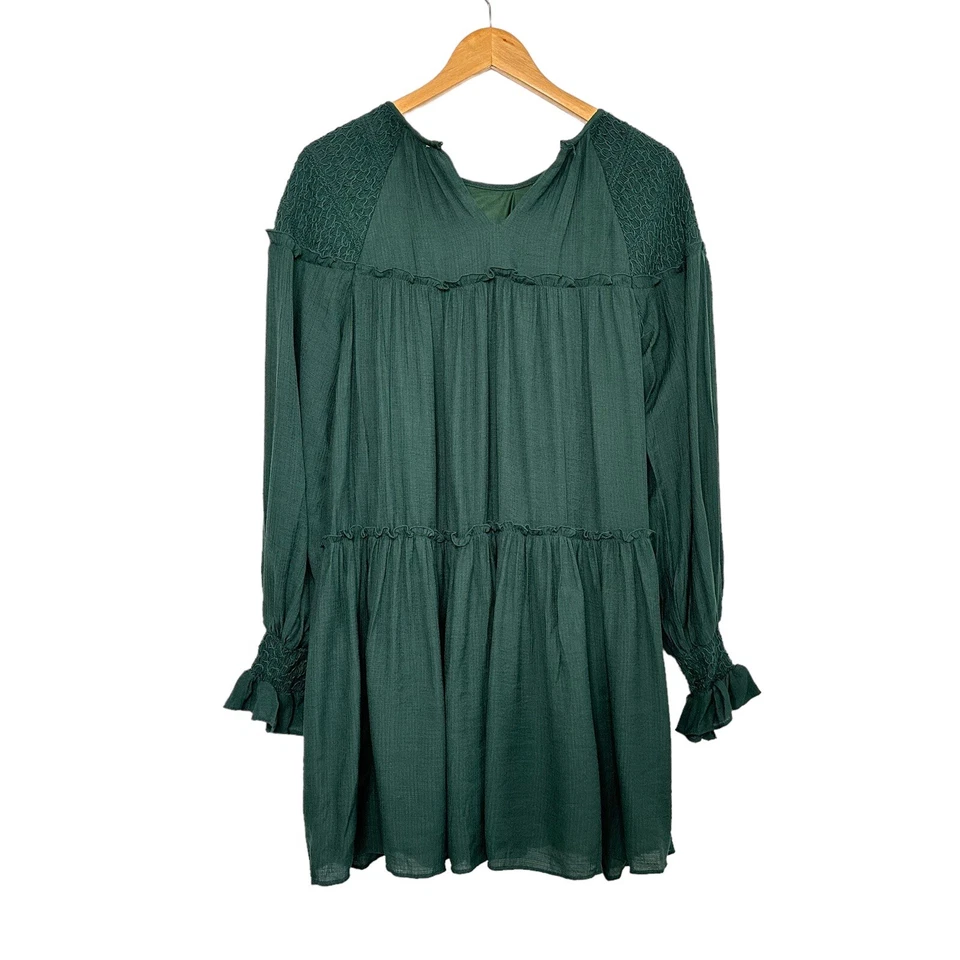 Mini Vestido Moon River Para Mujer Manga Larga Calado en Niveles Talla Pequeña Verde Esmeralda Foto 2 de 4