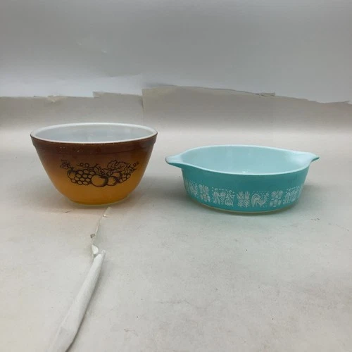 Pyrex Mixing Bowl & Blue Handled Casserole Set