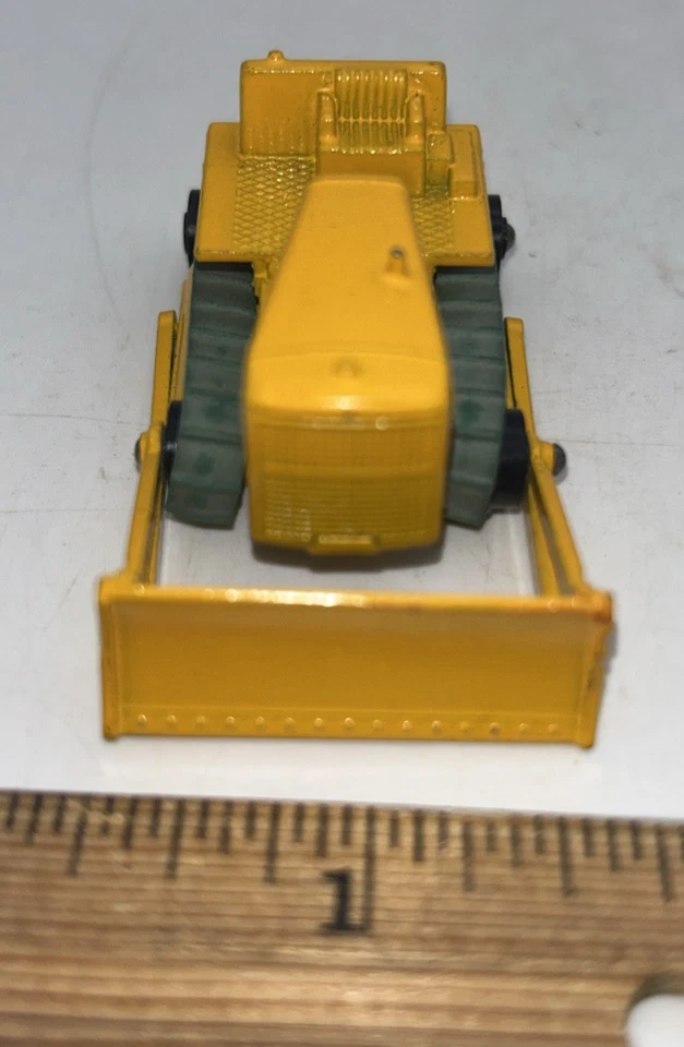 Lesney Matchbox Toys MB18d Caterpillar Bulldozer No.18 Amazing Condition - Image 4 of 4