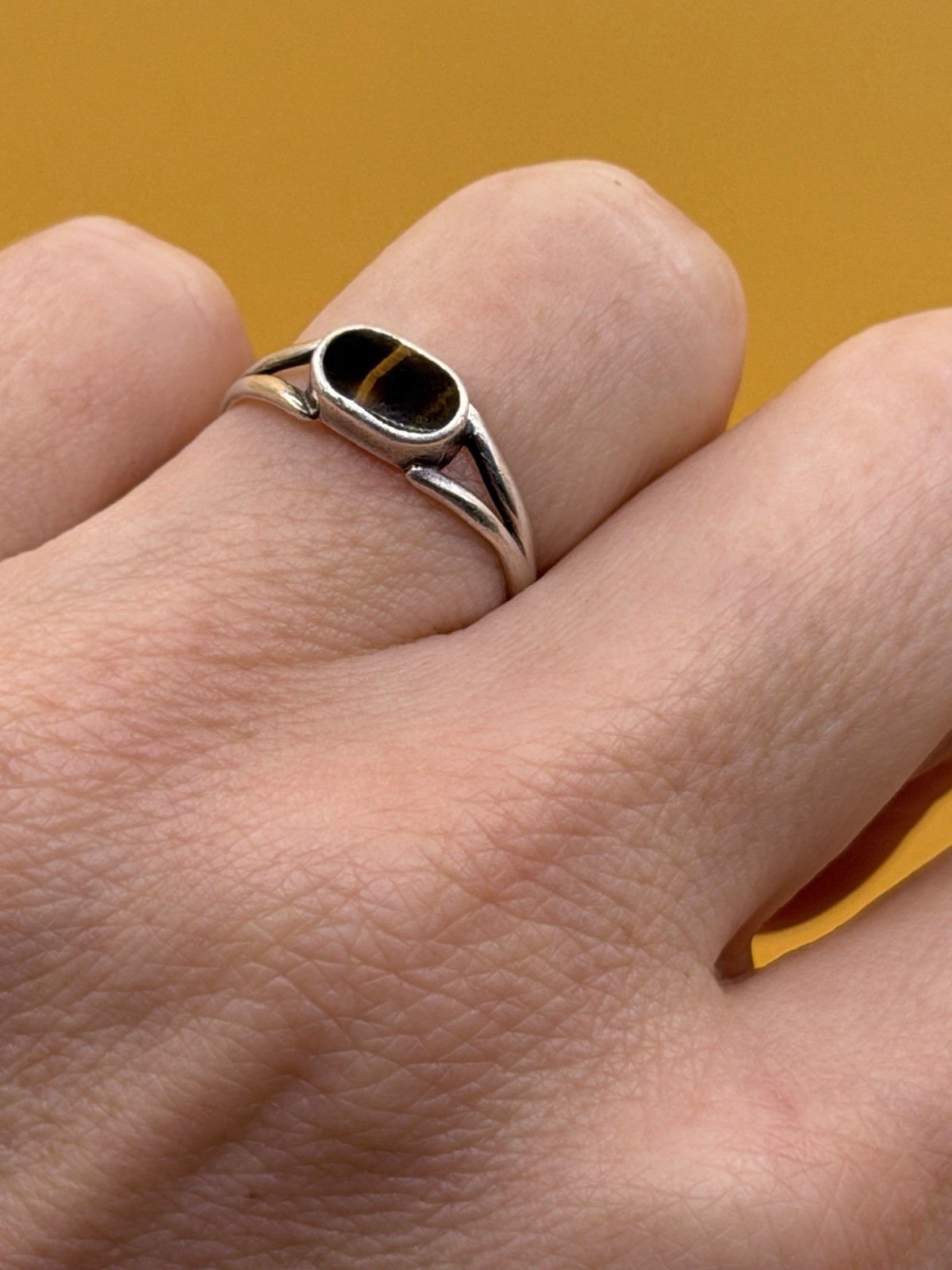 sterling silver ring features a natural tiger's eye Uk Size L#149 image 3
