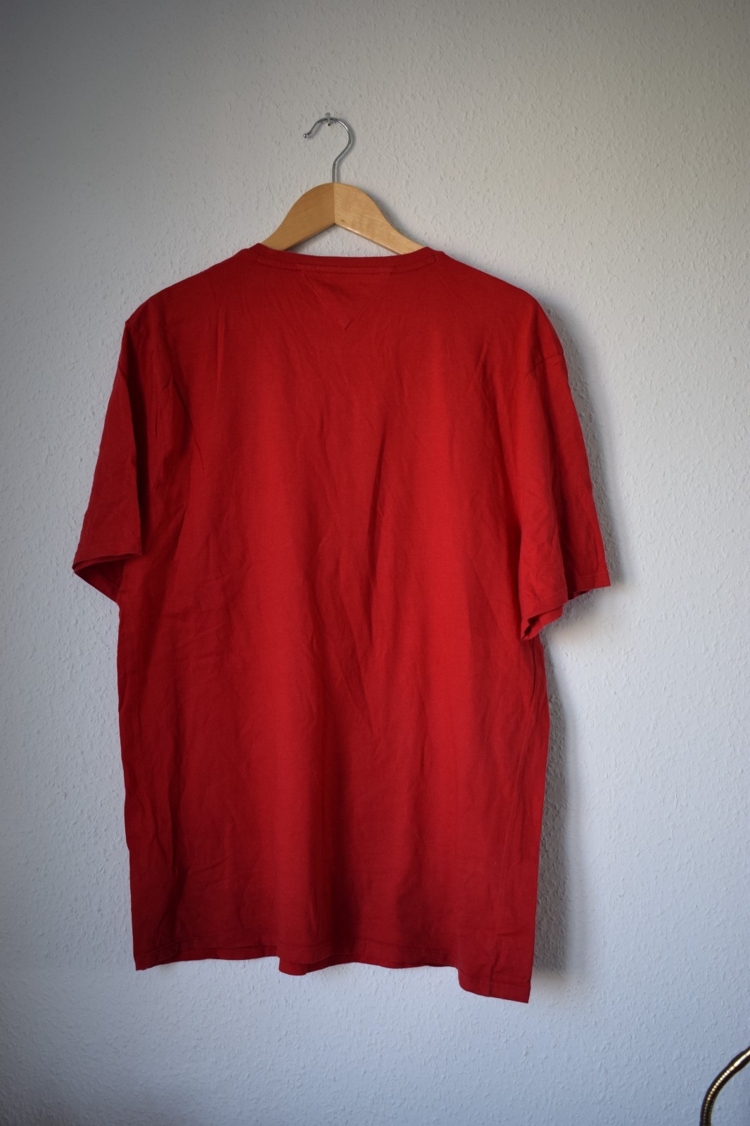 Tommy Hilfiger Essential Red T-Shirt (Size XL) - Distressed Condition image 3