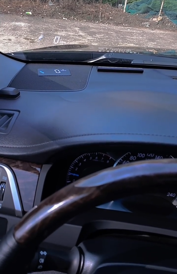 Head Up Display HUD OBD2, Indicatore Multifunzione, Proiettore per Parabrezza HUD per Auto con Display Chiaro Ad Alta Definizione