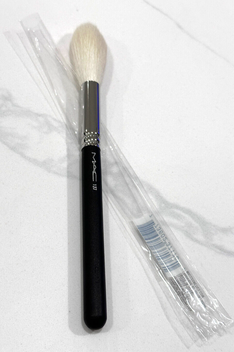 MAC Long Blending Brush 137