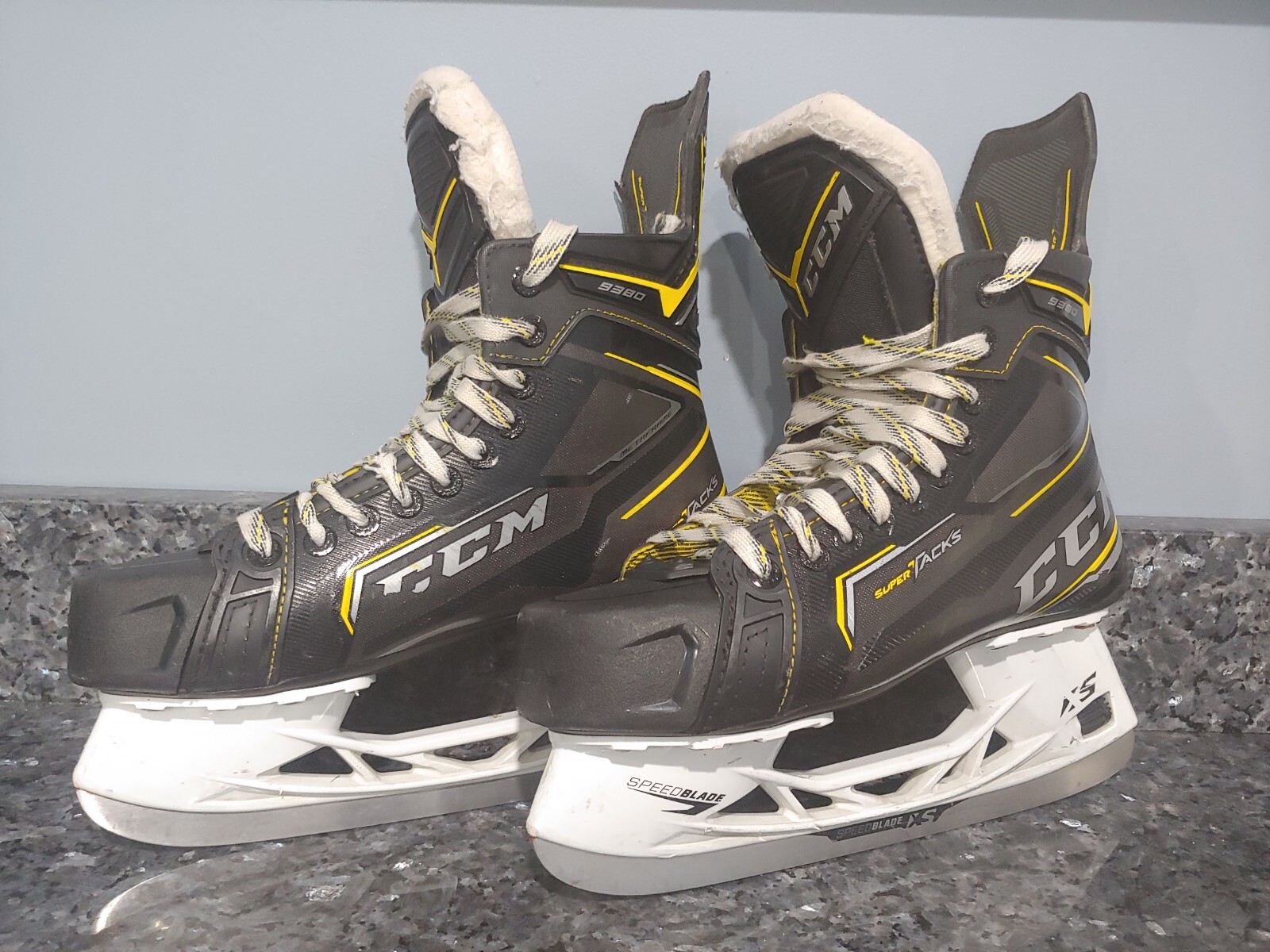 CCM Super Tacks 9380 Ice Hockey Skates Intermediate Size 6.0D eBay