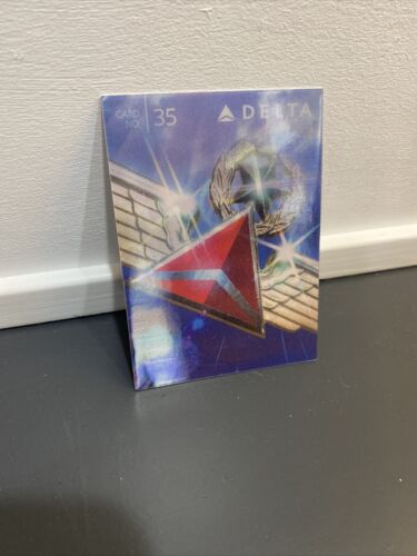 DELTA AIR LINES PILOT TRADING CARD #35 BOEING B767-300ER CARD 2015 RARE! - Picture 1 of 5