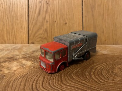 Matchbox King Size K-7 Refuse truck damaged (870/021)