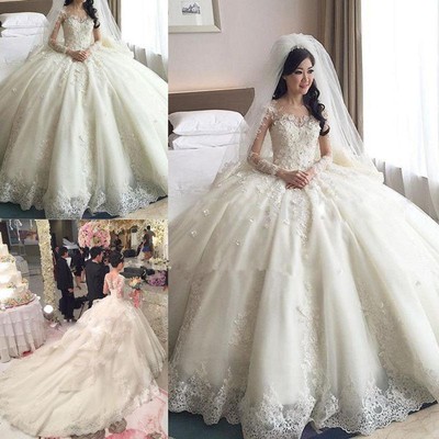 ball gown wedding dress with cathedral veil