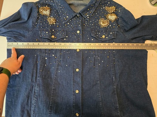Quacker Factory Womens 3X Denim Blouse With Gold & Pearl Heart Embellishments - Picture 7 of 8