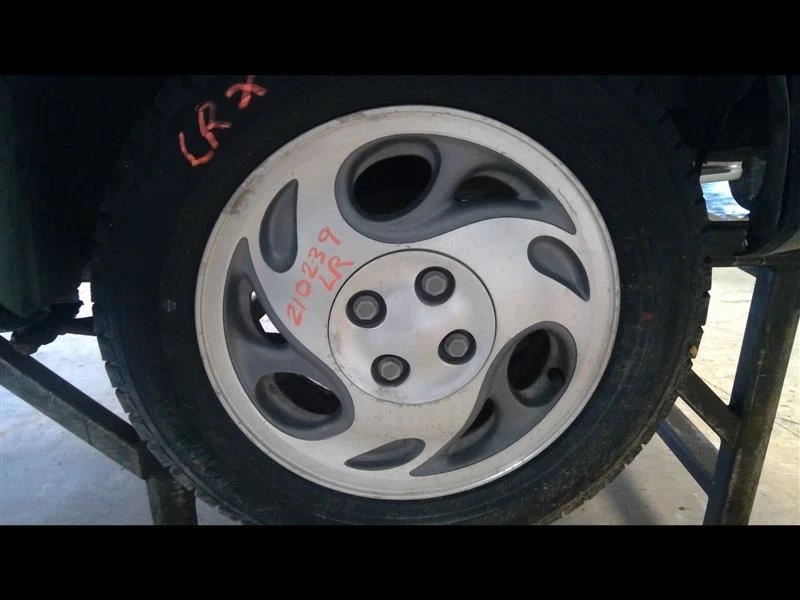 Wheel 15x6 Aluminum 9 Slot Fits 95-99 01 SATURN S SERIES 1165058 Foto 4 de 4