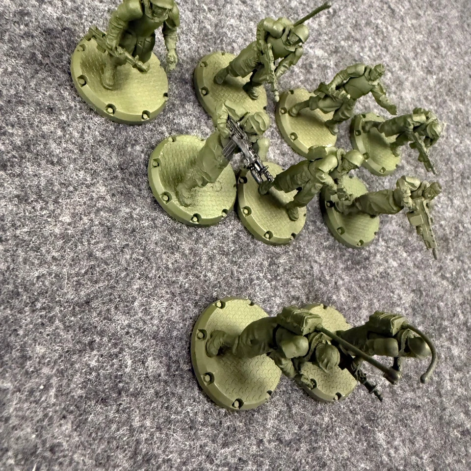 Dust Tactics Miniatures Lot 9 Green Soldiers Infantry Figures Wargame Board Game - Image 3 of 4
