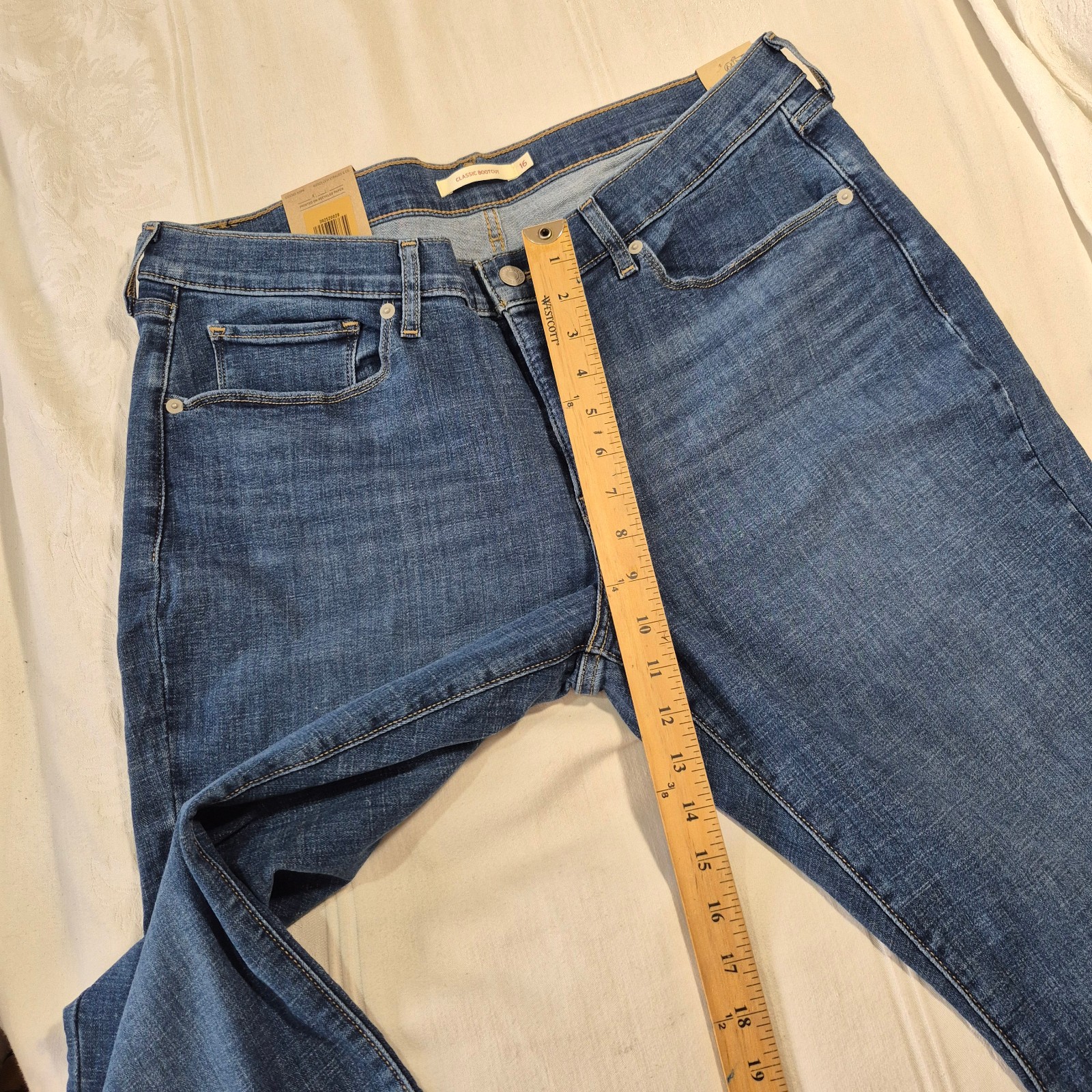 NWT LEVIS JEANS CLASSIC BOOTCUT SIZE 16 MEDIUM 33x32 BLUE thumbnail 6