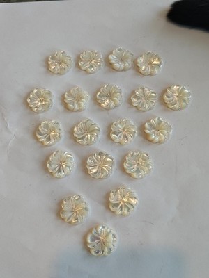 Pearls Hand Carved Flowers Lot  19 Total Very Well Done 