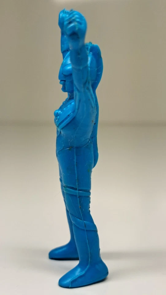 Figura de colección Ultraman figura de 3" de colección difícil de encontrar Foto 4 de 4