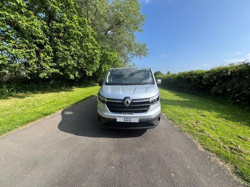 July 2021 Renault Trafic 2.0 dCi LL30 Business 9 Seat Minibus (110) LWB - Picture 7 of 19