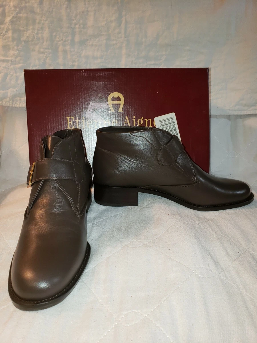 etienne aigner booties
