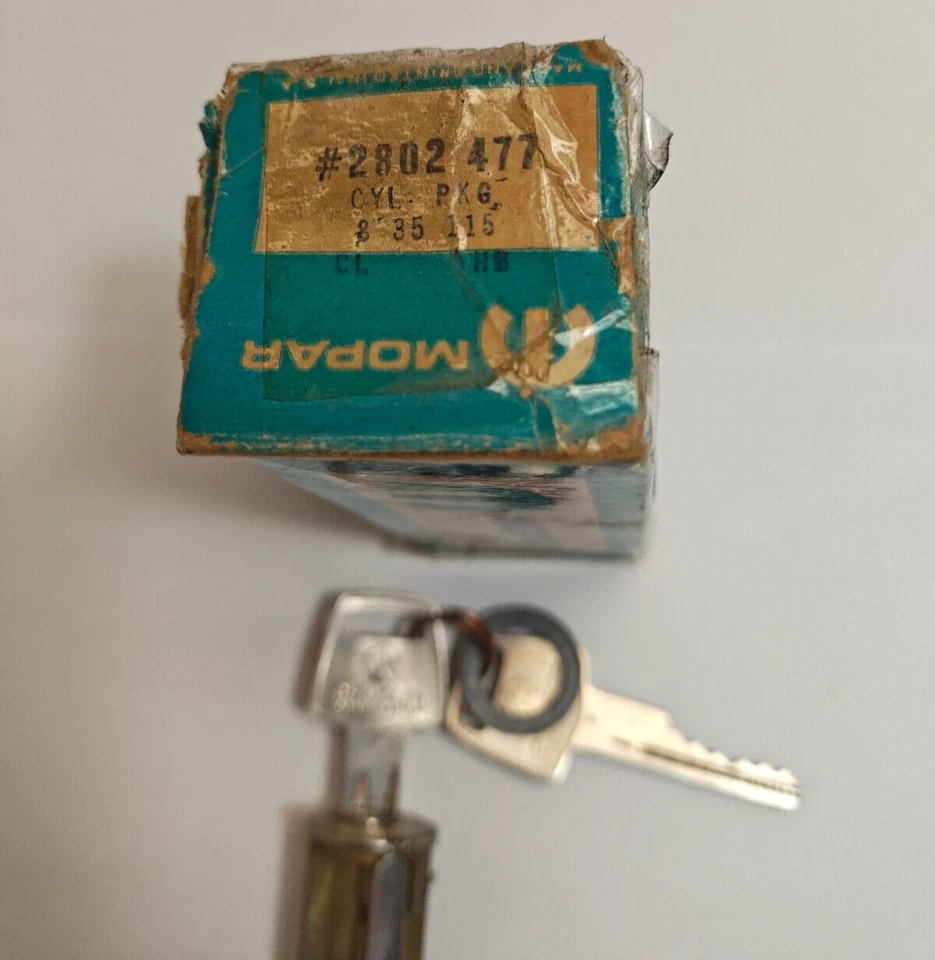 Bloqueo maestro de encendido Plymouth Chrysler Newport 1956-1968 con llaves 2802477 nuevo en stock Foto 3 de 4