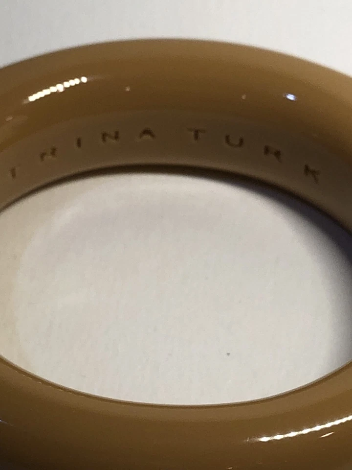 Pulseira TRINA TURK Butterscotch larga em resina ousada - Imagem 3 de 4