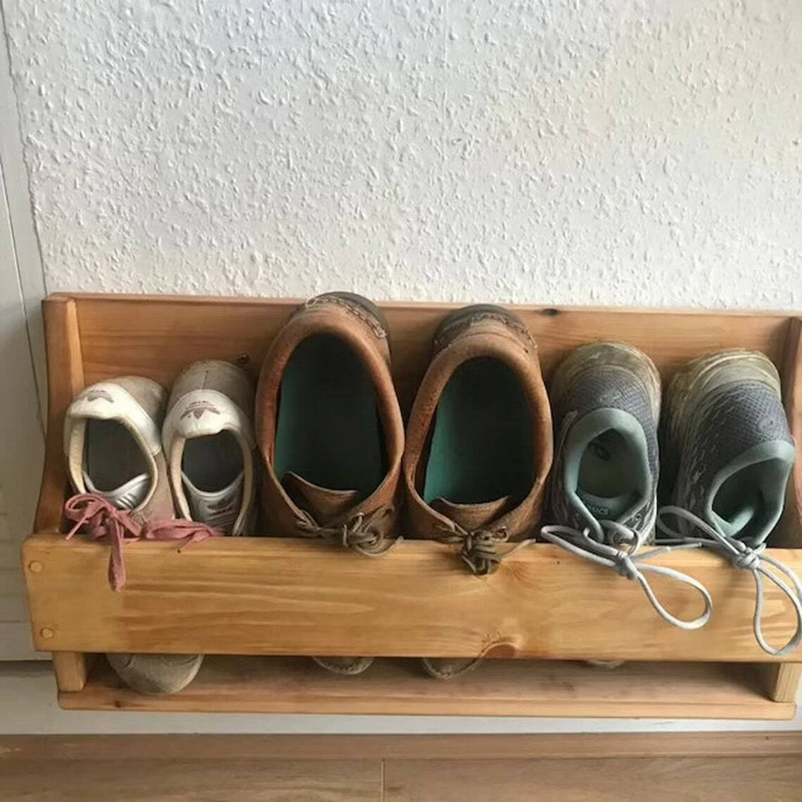 Wall mounted SHOE RACK - shoe rack build 