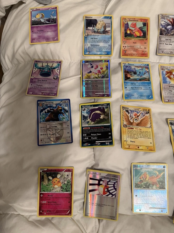 LOT OF 28 Vintage Pokémon TCG MIX OF HOLOS AND RARES 1996-2013 2-4 VALUE EACH  - Image 3 of 4