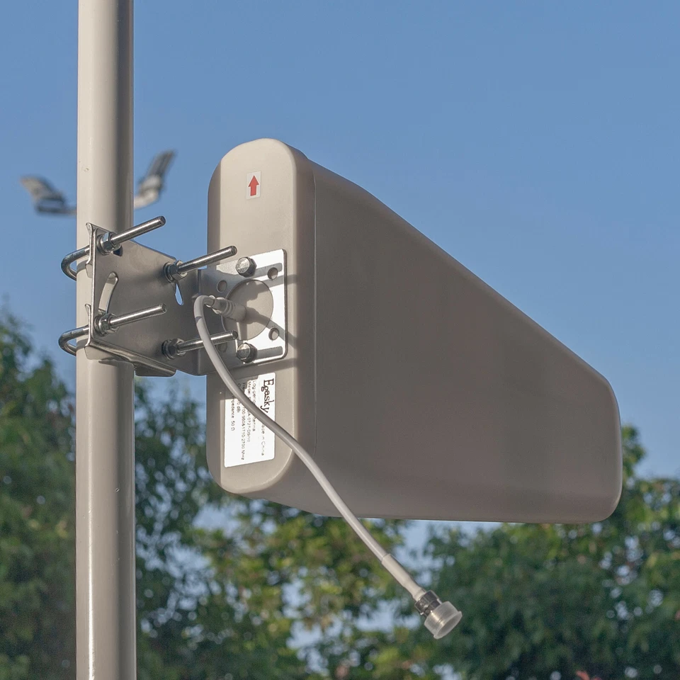 9/10dBi Directional Outdoor External LPDA Antenna 4G LTE WiFi 915mhz Helium Lora - Image 3 of 4