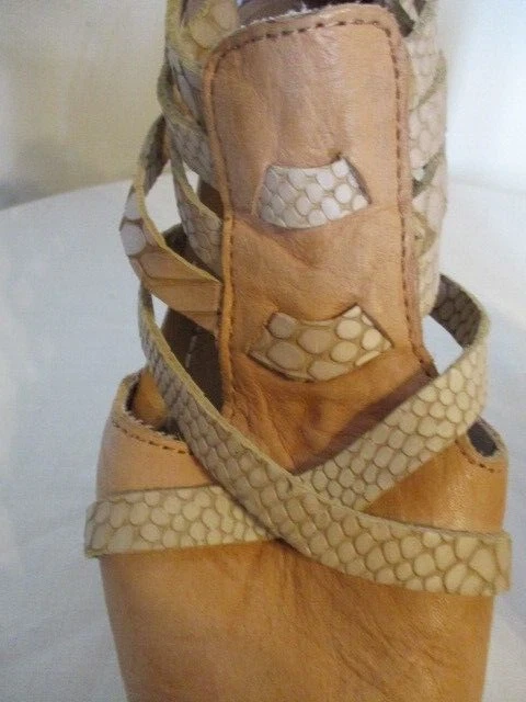 Freebird by Steven FAB! Emory Cut Out Leather Booties in Beige Size 8 - Image 4 of 4