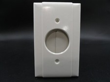 BRYANT 1 GANG WALL COVER PLATE SINGLE RECEPTA...