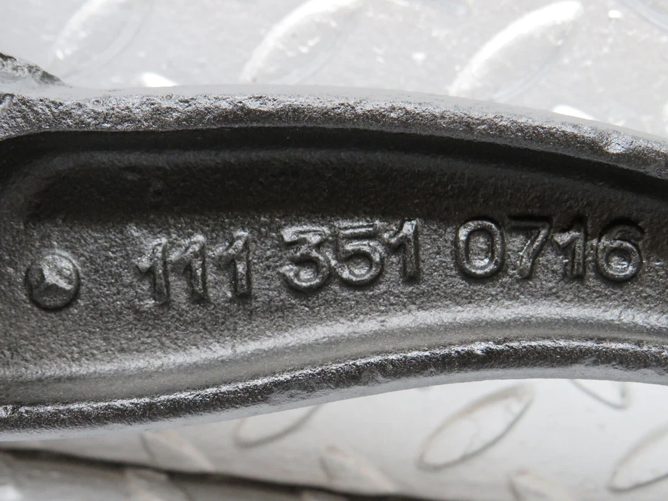 ⚙0370⚙ Mercedes-Benz W108 280SE Differential Mounting Bracket 1113510716 - Image 2 of 4