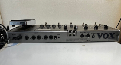 VOX ToneLab LE Guitar Multi Effect Pedal and Midi Controller With