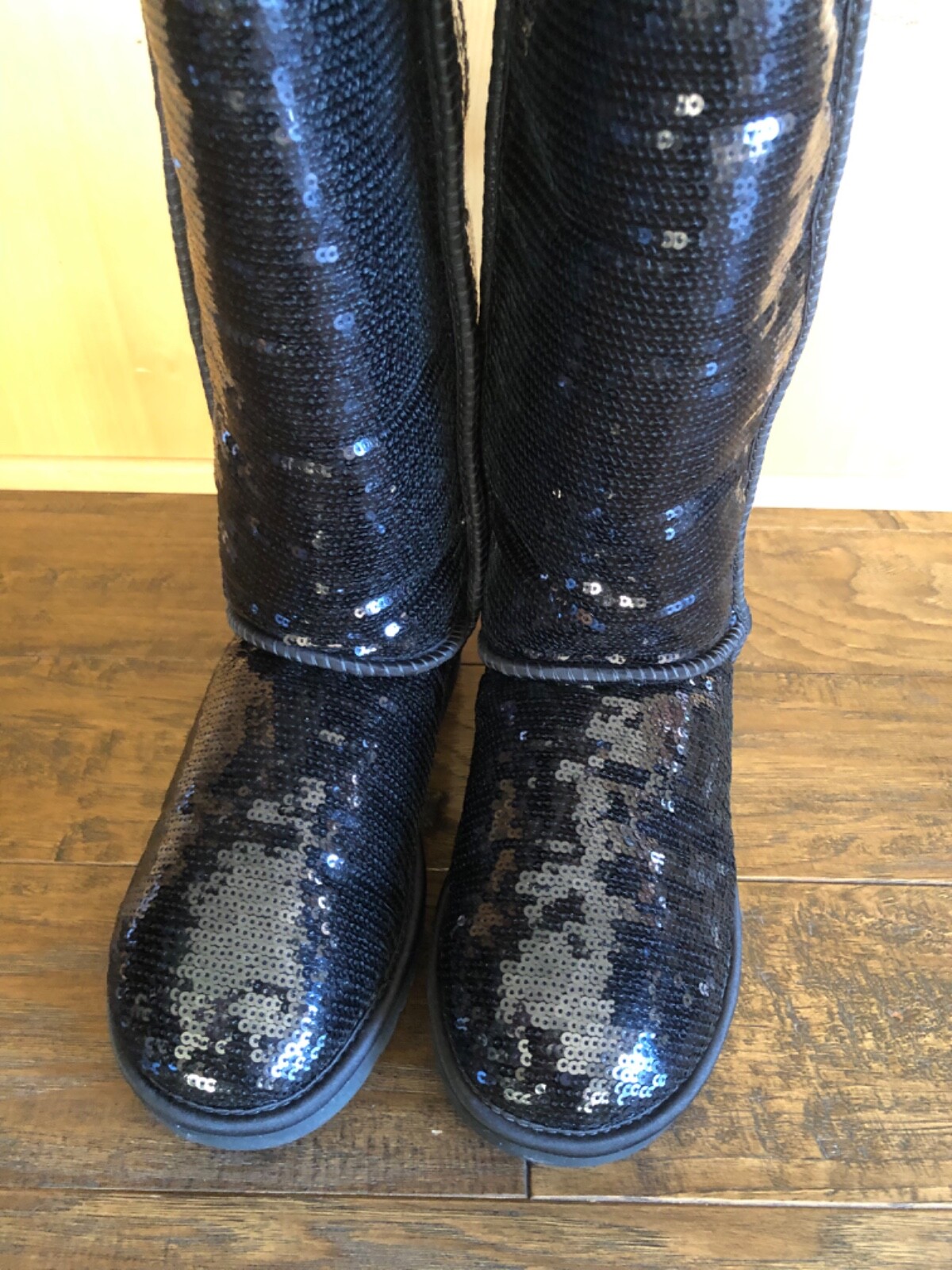 UGG  OVER THE KNEE BAILEY BUTTON SPARKLE 7 BLACK  HOLOGRAM EUC FUR TALL RARE image 5