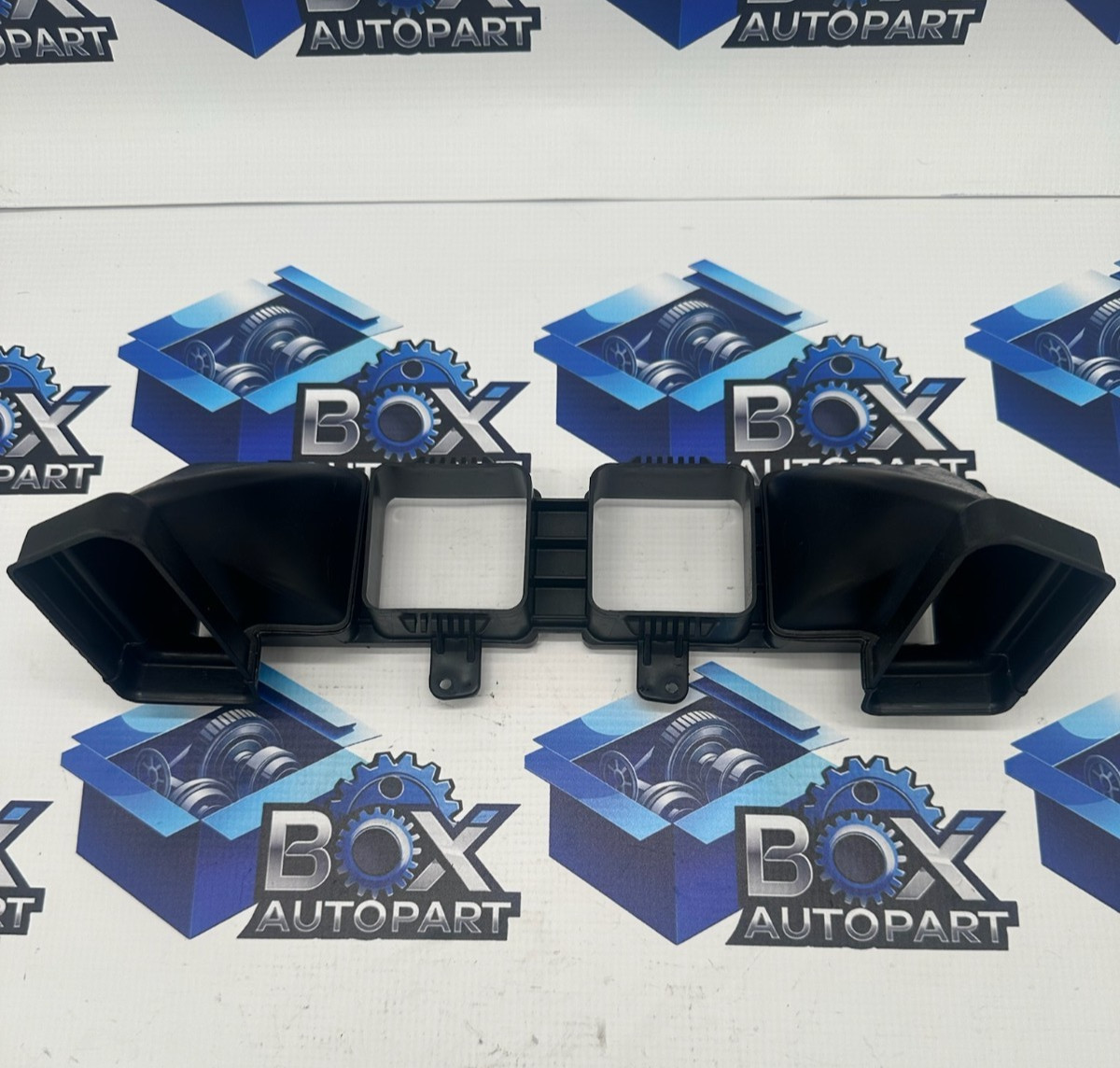 2015 Cadillac ATS Air Distribution Duct 20962744