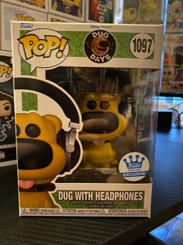 Funko Pop! Vinyl: Pixar - Dug with Headphones - Funko (Exclusive) #1097