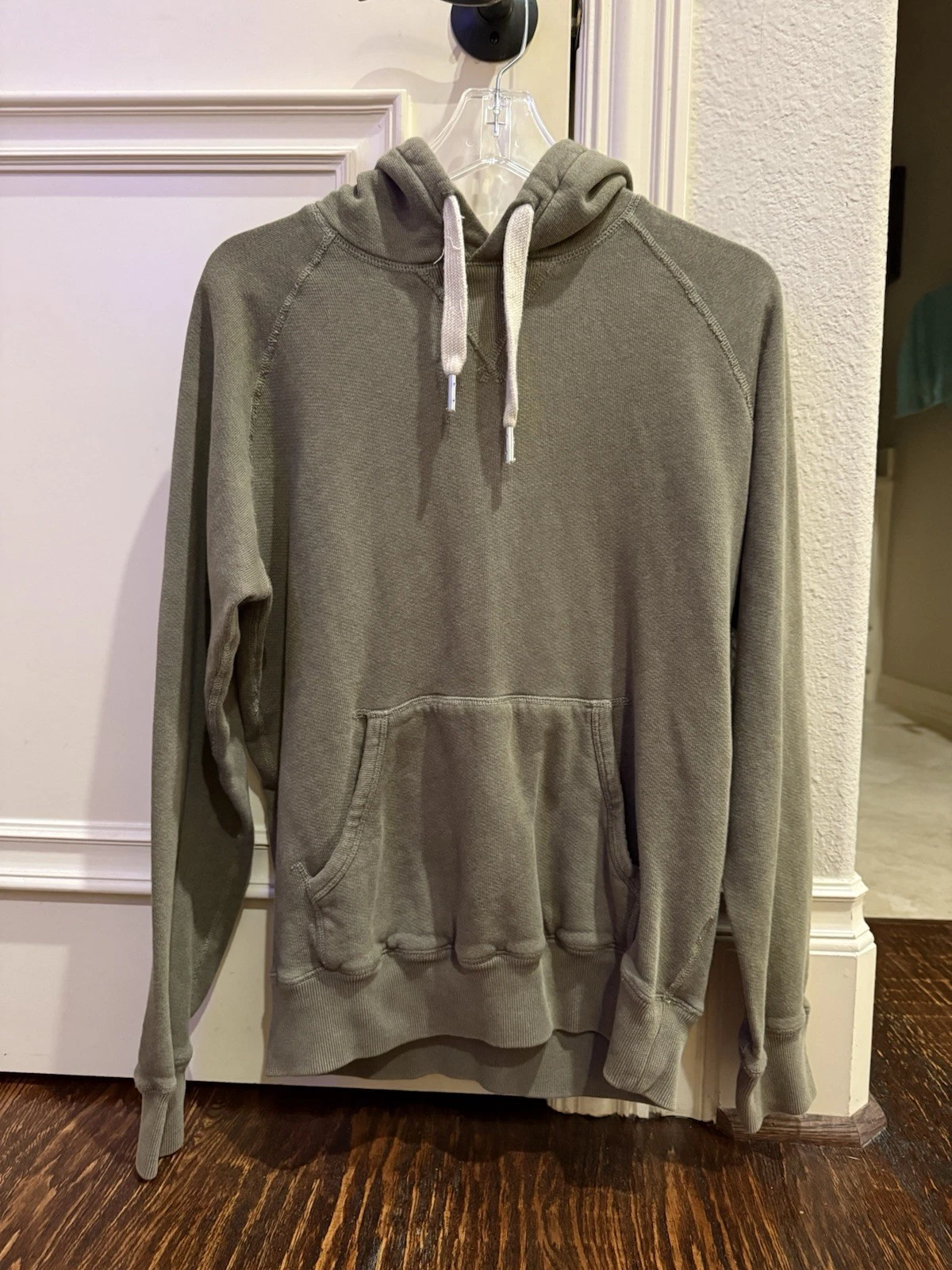 Buck Mason Mens Medium Olive Green Pullover Hoodie Thermal Waffle Knit
Opens in a new window or tab