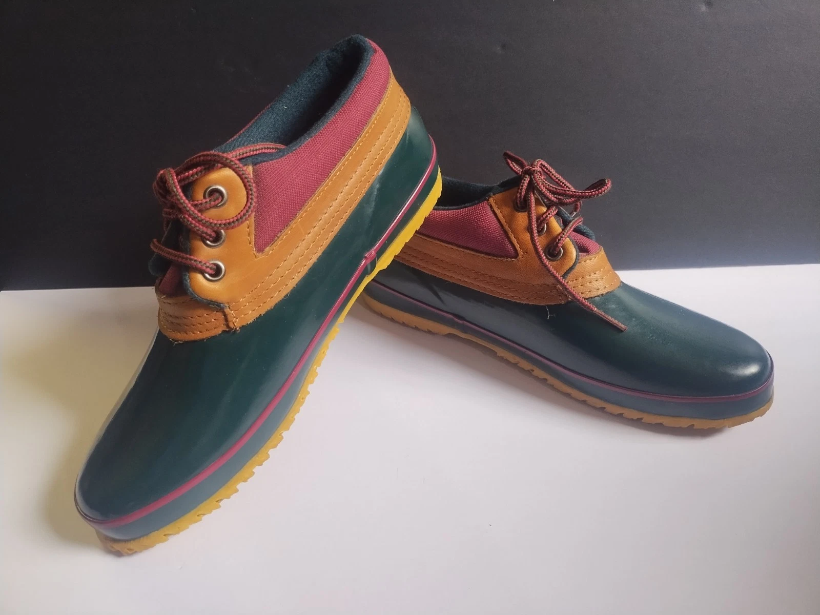 Bass Womens Calgary Size 10 Brown Leather / Green Rubber Insolated Duck Shoes
