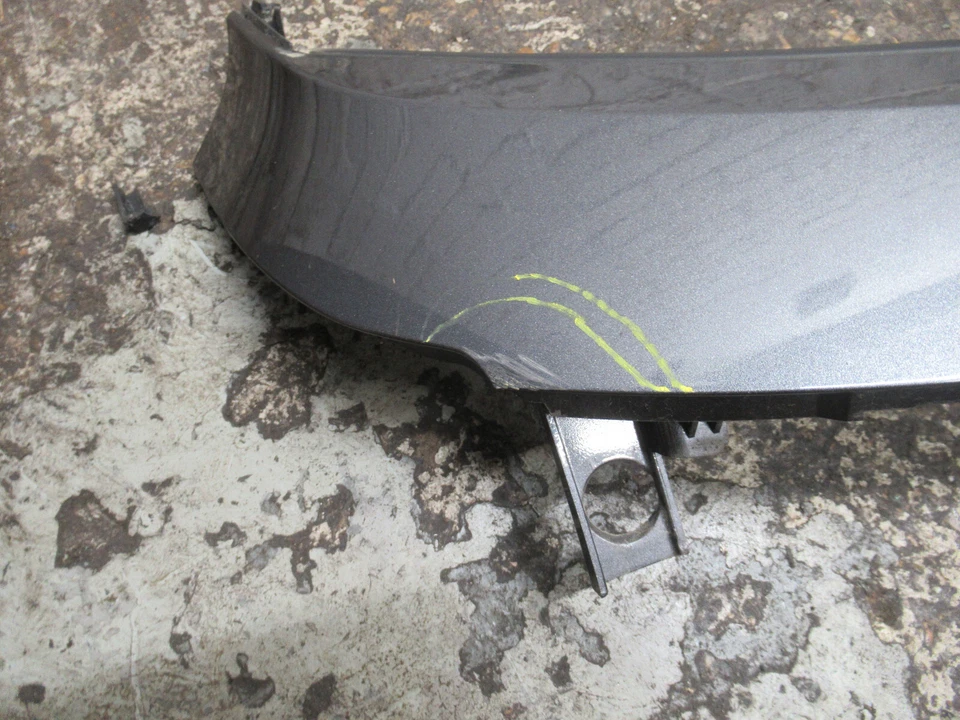 2023 SUZUKI S-CROSS ALLGRIP AKK 1.5 HYBRID MK1 5DRS HATCH REAR TAILGATE TRIM - Image 3 of 4