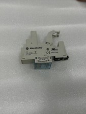 ALLEN BRADLEY 700HK32Z24-4SER B RELAY 24VDC WITH 700-HN222 SOCKET BASE 30PCS LOT