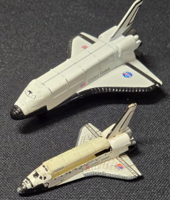 1998 NASA Space Shuttle Discovery Die-Cast Metal Lot