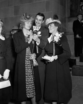 Easter Parade coverage over Radio on Park Avenue New York NY wit 1940s Photo 2
