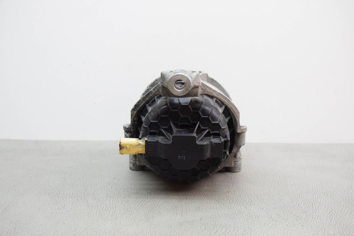 AUDI Q7 4M Engine Mount OEM 782215147919 782215147917 | eBay