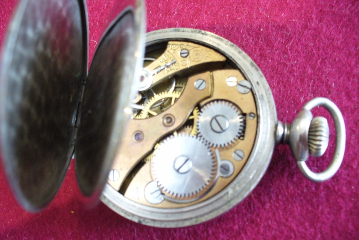 Montre Gousset Ancienne En Argentan (état Non Fonctionnel) - Pièce De Collection Vintage