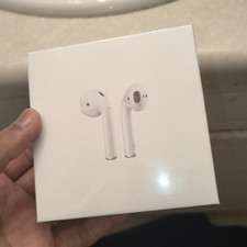 Apple AirPods White Wireless Bluetooth In-Ear Earbuds, Built-In Mic, Double