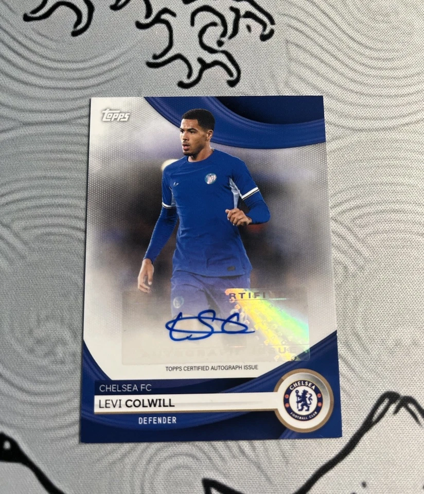 Levi Colwill Chelsea card lot (5)- 1 auto - 1 patch - Image 2 of 4