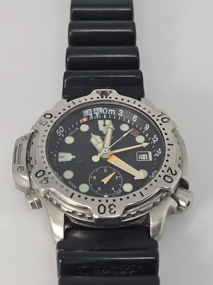 Reloj Citizen Promaster Aqualand 5810-F80006 TA Diver 200M WR 46mm para hombre de la década de 1990 Foto 2 de 4