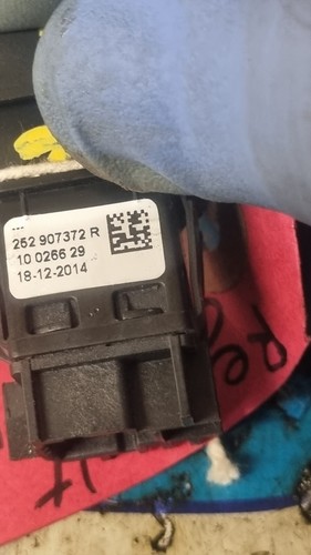 2015 RENAULT CLIO 1V HAZARD WARNING LIGHT SWITCH 262907372R - 第 5/5 張圖片