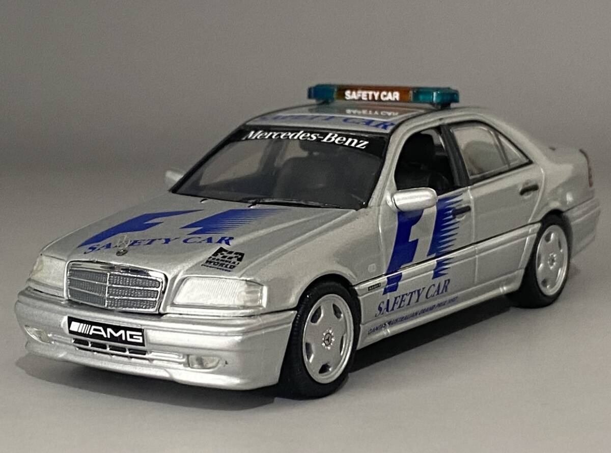 Minichamps 1/43 F1 Safety Car Mercedes Benz C36 Amg W202 Minichamps 1/43 F1 Safety Car Mercedes Benz C36 Amg W202