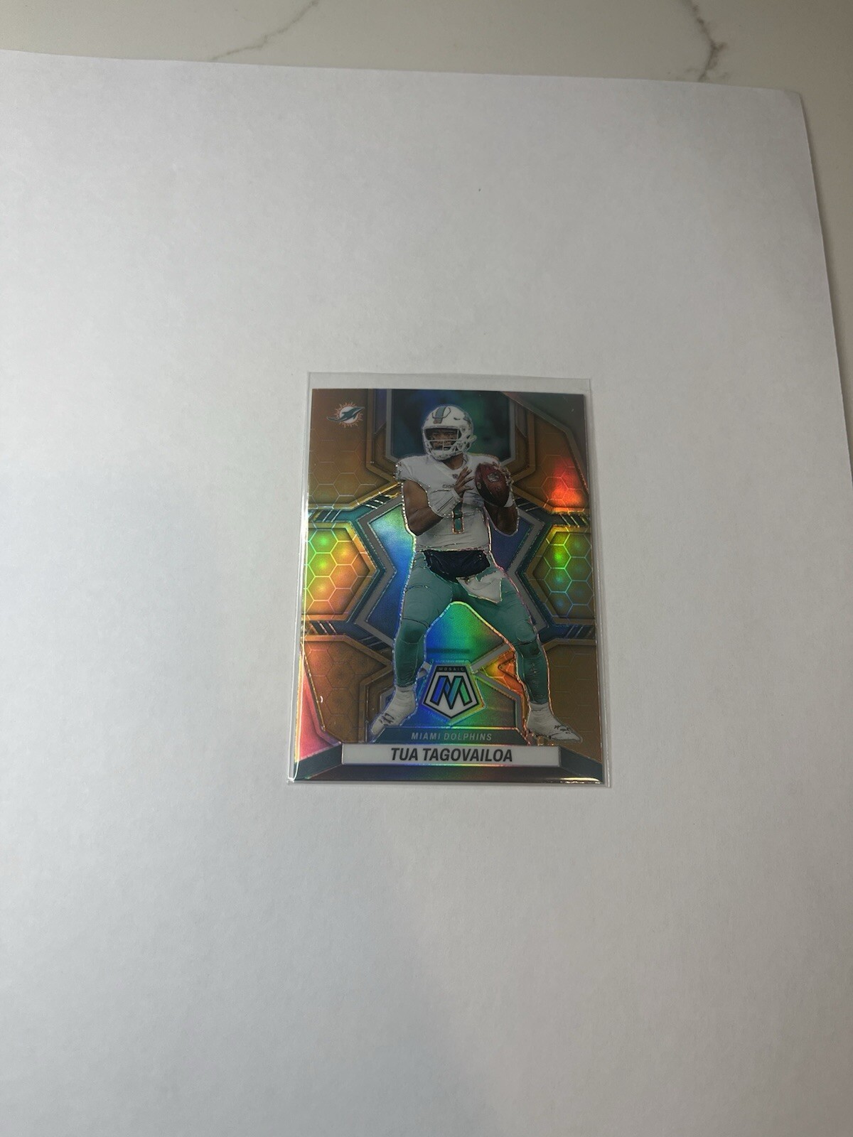 2022 Panini Mosaic - Honeycomb Prizm #121 Tua Tagovailoa