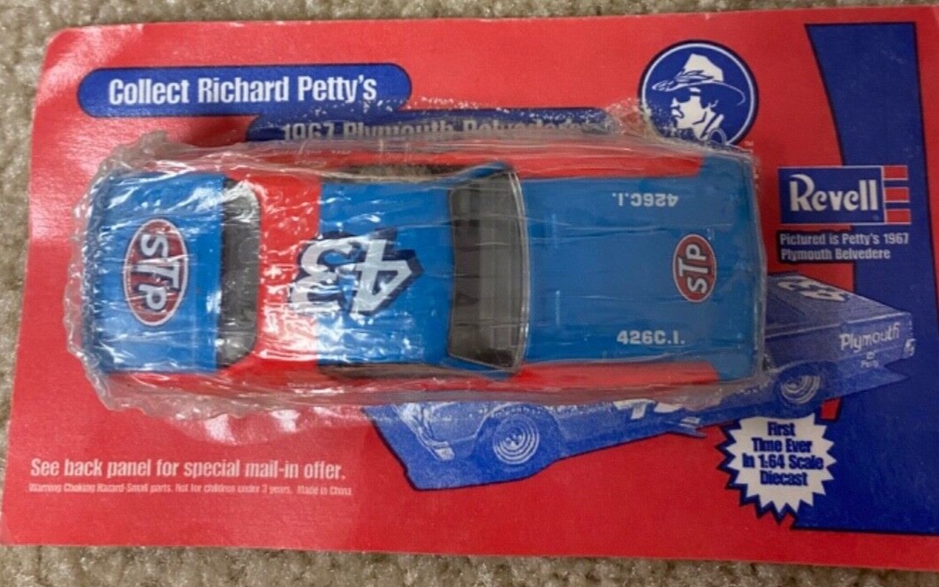 Richard Petty #43 1967 Plymouth Belvedere Car Diecast 1:64 WISK
