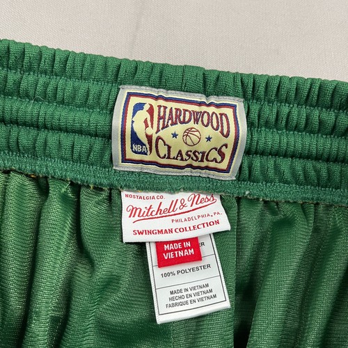Mitchell & Ness Authentic Chicago Bulls 2008-09 Green Week Swingman Shorts - Picture 3 of 11
