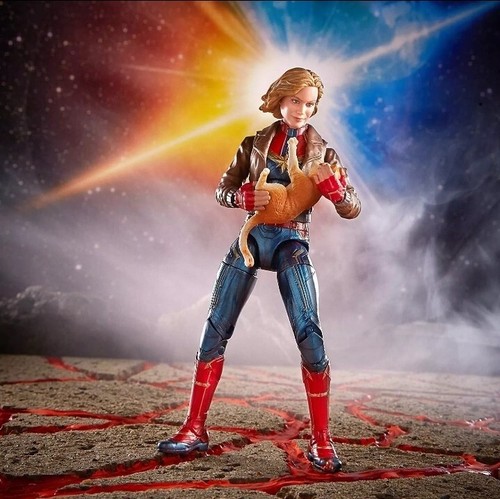  Captain Marvel & GOOSE  Legends in Bomber Jacket Figure Accessories Included  - Picture 12 of 14