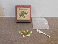 Longaberger Holly Leaf Porcelain Tie On- New