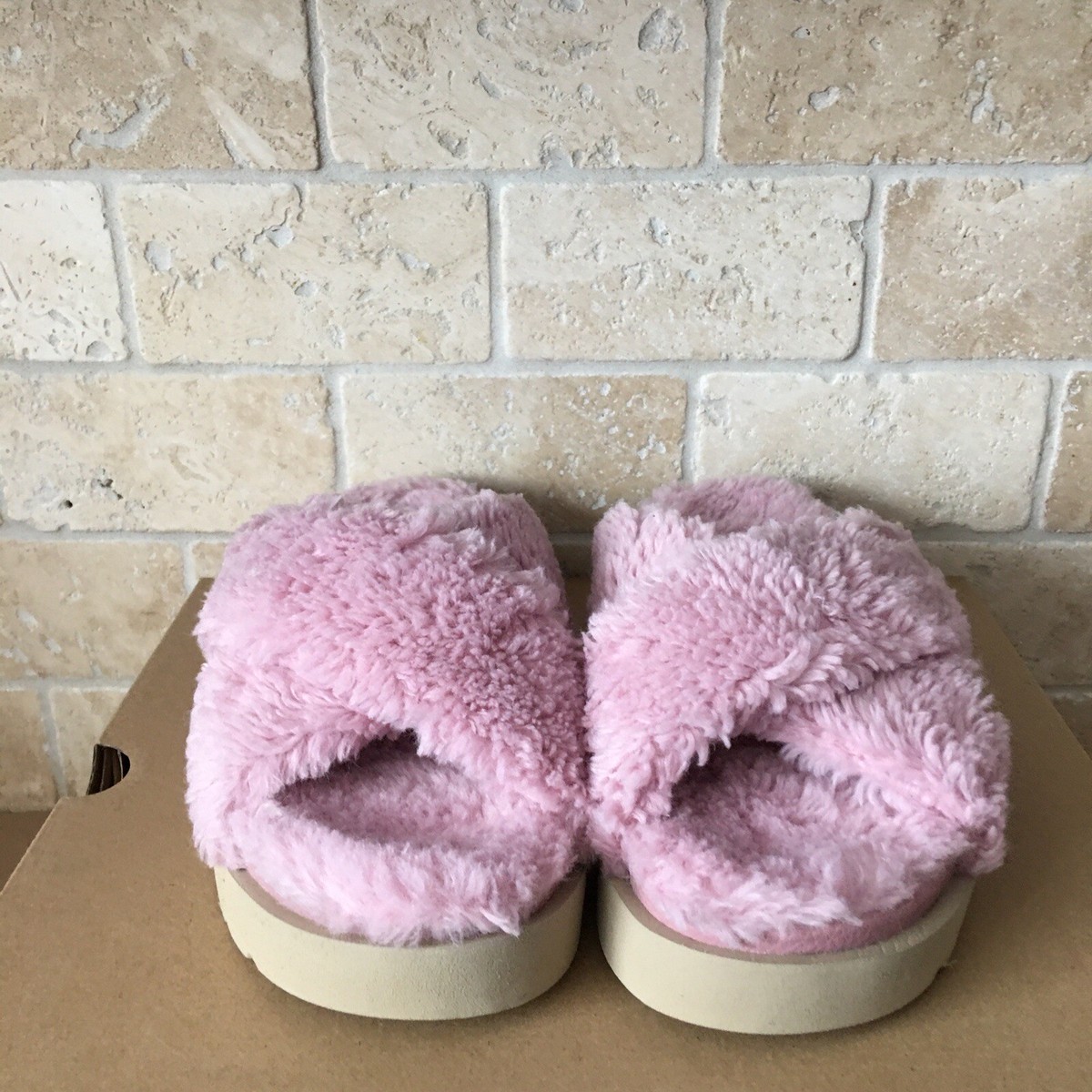 UGG PINK FUZZ SUGAR CROSS SLIDE WOOL / FAUX FUR SLIPPERS SANDALS 6